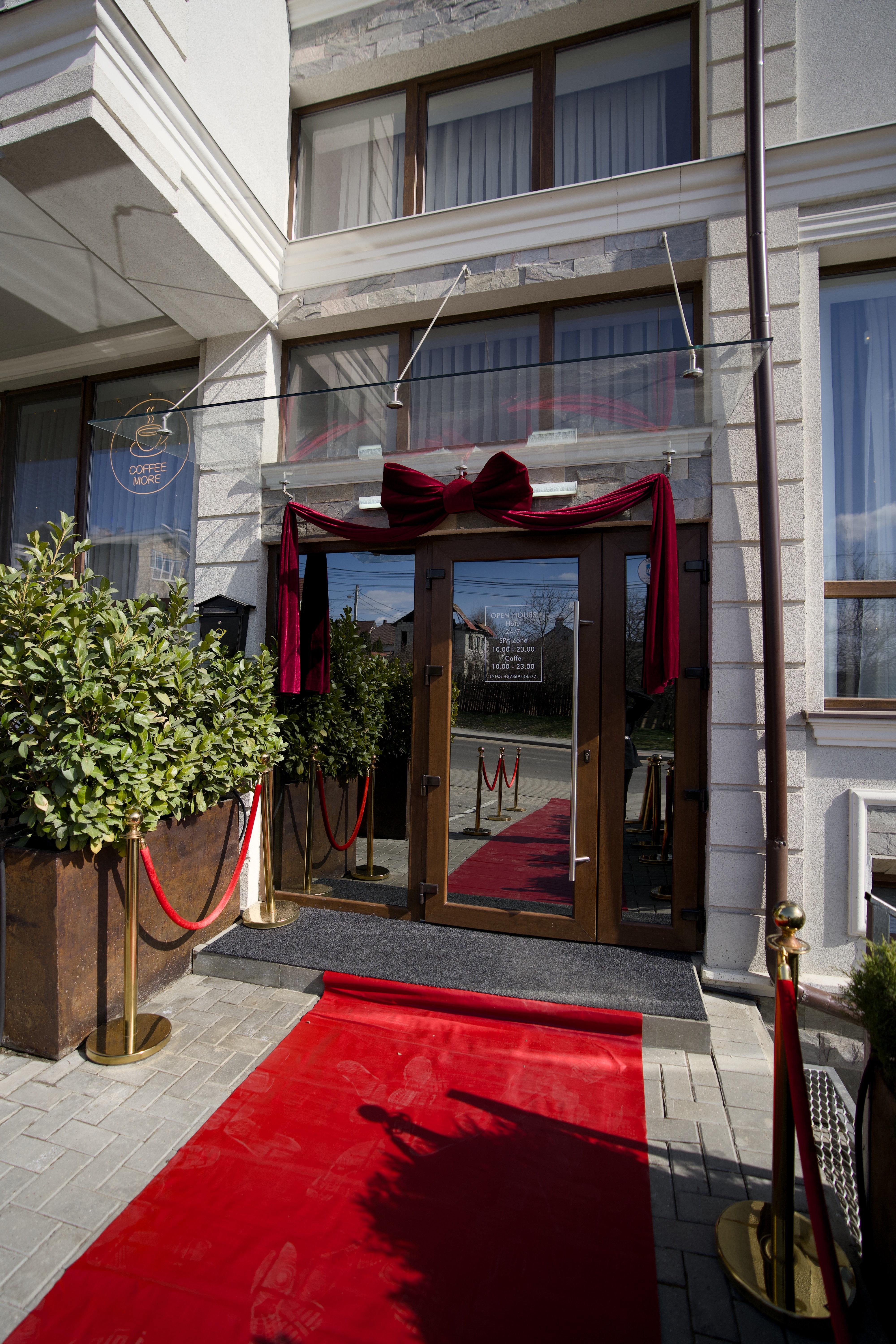 Hotel Paris exterior